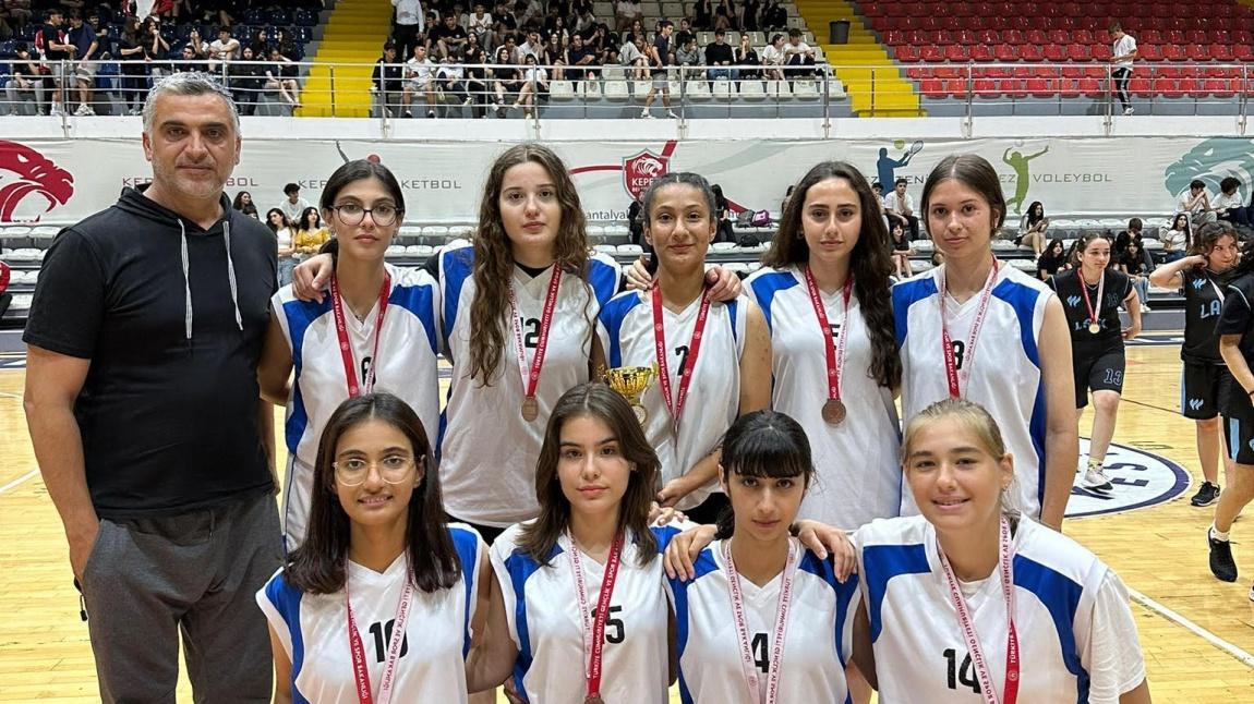 Kız Basketbol Takımımız Antalya 3.Sü